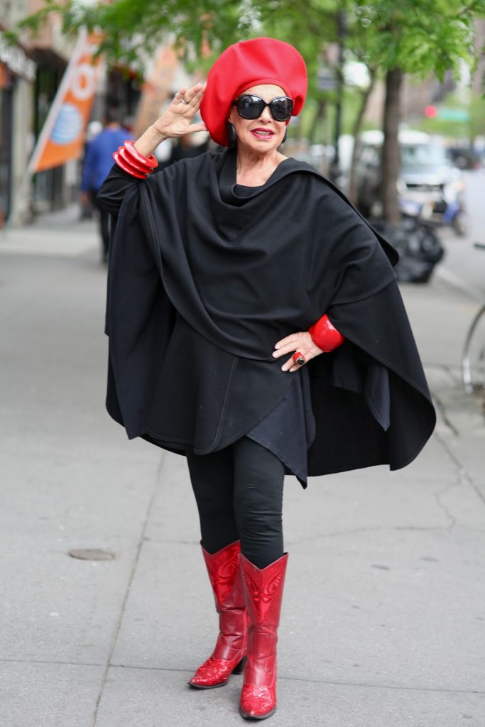 Lynn Dell: Black and Red - Advanced Style